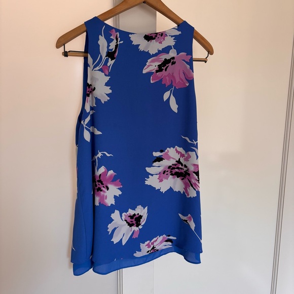 Jasmine & Juliana Blue‎ With Tropical Flowers Top Sleeveless Blouse - Picture 7 of 11